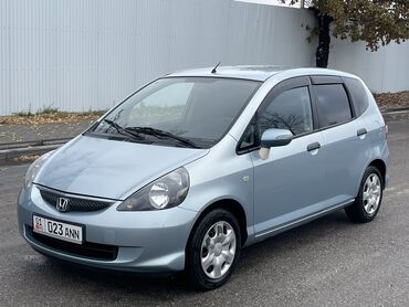 Honda: Honda Jazz: 2005 г., 1.3 л, Механика, Бензин, Хэтчбэк