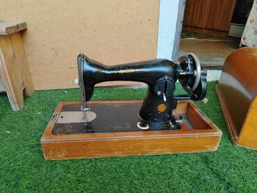 Qədim xalçalar: Qədim tikiş maşınları