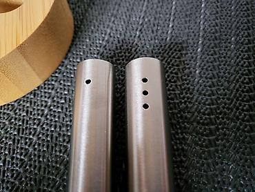 Ostalo posuđe: Nov Rominox slanik. Nov slanik nerdjajuci celik,postolje od bambusa na lalafo.rs — 6 Ostalo posuđe: Nov Rominox slanik. Nov slanik nerdjajuci celik,postolje od bambusa — 6