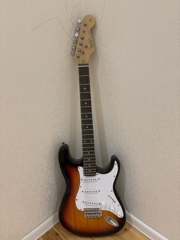 Флейты: Электрогитара, Fender, 6 струн, Б/у, Самовывоз, Бесплатная доставка