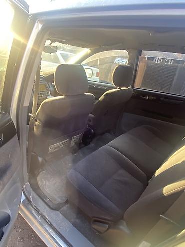 Toyota: Toyota Ipsum: 2002 г., 2.4 л, Автомат, Бензин, Минивэн — 6