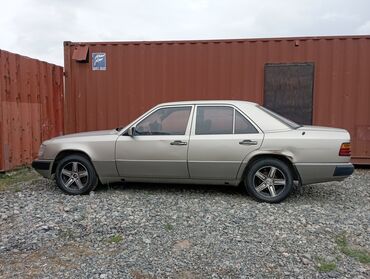 мерс малалитрашка: Mercedes-Benz : 1990 г., 2.6 л, Механика, Бензин, Хэтчбэк