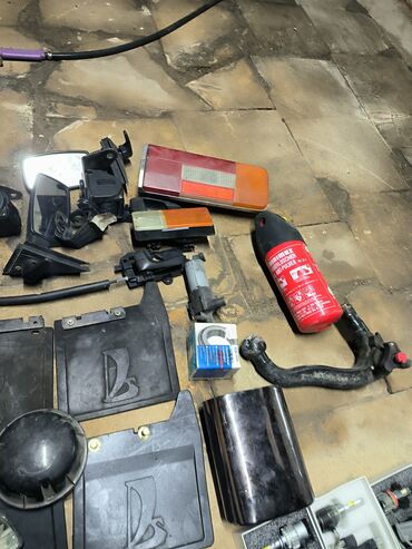 Digər avtomobil ehtiyat hissələri: QARAJDAN SATIŞ🚗 Maşın əşyaları qarışıq, müxtəlif modellər üçün — kimə — 17