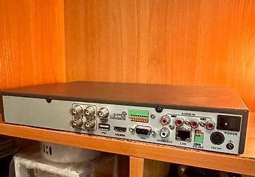 jack e4: Hikvision Turbo HD DVR, серия 7200. Модель: DS-7204HUHI-K1 (наклейка — 2