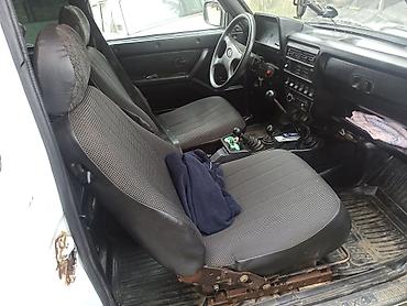 vaz 31 10: VAZ 2121 Niva, ağ rəng, 3 qapılı kuzov, tam ötürücülü (4x4) ofroud — 3