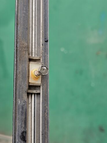 Декоративные накладки: Декоративные накладки Резина, Mercedes-Benz, 1984 г., Б/у, Платная доставка, Самовывоз — 12