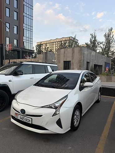 Toyota: Toyota Prius: 2017 г., 1.8 л, Вариатор, Гибрид, Лифтбек — 1