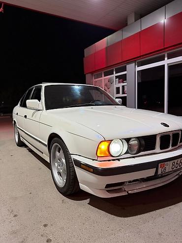 c class w204: BMW 5 series: 1990 г., 3 л, Бензин, Седан — 4