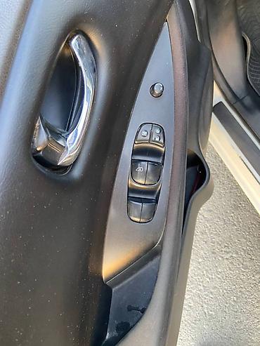 Nissan: Nissan Leaf: 2014 г., 0.1 л, Автомат, Электромобиль, Хэтчбэк — 5