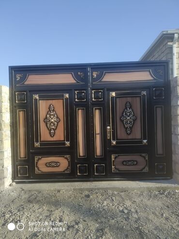 Həyət darvazaları: Salam qiymetler 650manatdan başlayır.Darvazalar rusiya i̇stehsalı olan — 12
