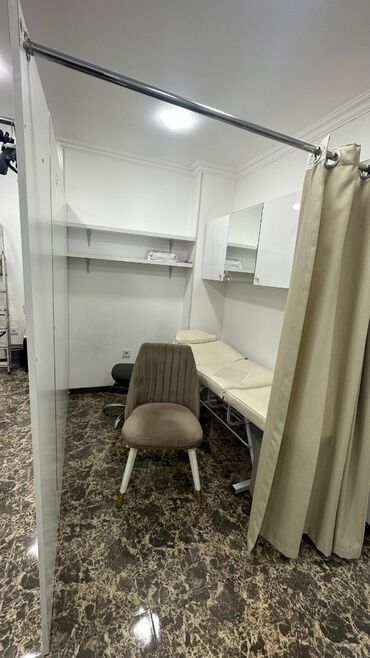 Digər kommersiya daşınmaz əmlakı: Salam 70 kv ayri tikili olan Gözellik salonu icareye verilir. 8 ci -da lalafo.az — 9 Digər kommersiya daşınmaz əmlakı: Salam 70 kv ayri tikili olan Gözellik salonu icareye verilir. 8 ci — 9