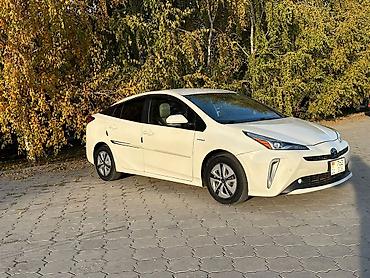 8: Toyota Prius: 2019 г., 1.8 л, Автомат, Гибрид, Хэтчбэк — 7