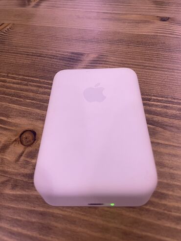 apple magsafe: Powerbank Apple, 10000 mAh, İşlənmiş
