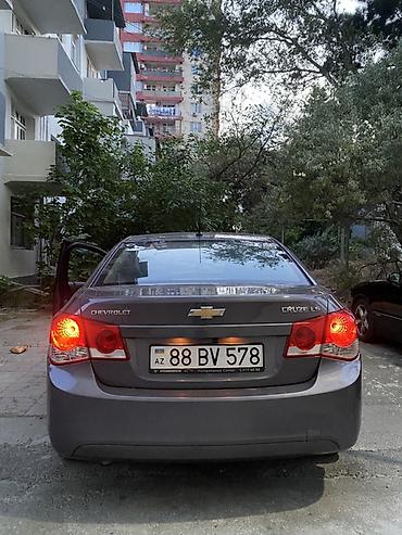 cruze led: Chevrolet Cruze: 1.8 l | 2010 il 280000 km Sedan — 2