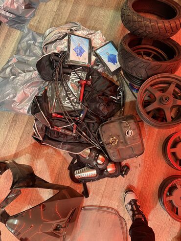 Скутеры: В НАЛИЧИИ!!!! 	•	Карпук (работа) 	•	Вариатор 	•	Кольца 	•	Ось — 6