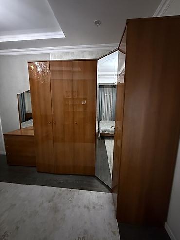 Спальные гарнитуры: Срочно продаю Б/У Спальную гарнитуру! - Двуспальная кровать - Угловой — 4