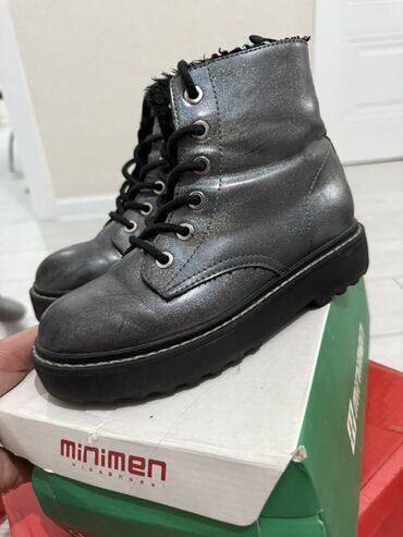 Детская обувь: Детская обувь 1 детские утепленные Кросовки. Красивые состояние — 20