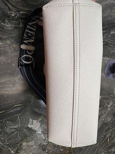 Emporio Armani qadın çantası – ağ rəngli, dənəvər fakturalı yumşaq — 5