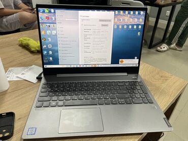 купить процессор intel core i3 для ноутбука: Ноутбук, Lenovo, 4 ГБ ОЗУ, Intel Core i3, 15.6 ", Б/у, Для несложных задач, память SSD