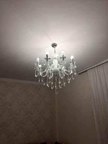 Süni güllər: Çılçıraq, 8 lampa, Şüşə