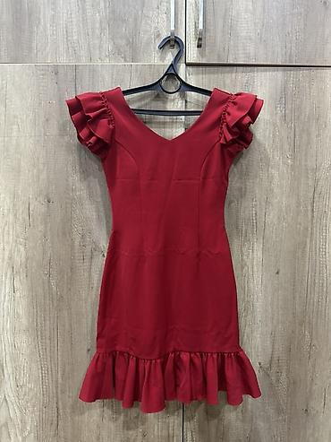 is batinka: Qırmızı qısa don S ölçü - Model: qolsuz görünümlü, çoxqatlı volanlı — 1