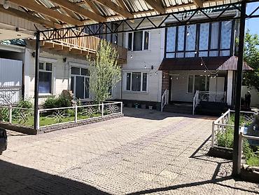 Долгосрочная аренда домов: 300 м², 6 комнат — 2