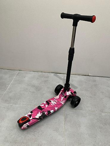 scoot: Детский трёхколёсный самокат с музыкальной платформой и светящимися — 3