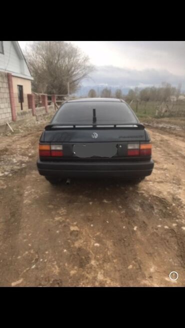 движок 1 8: Volkswagen Passat: 1992 г., 1.8 л, Механика, Бензин, Седан