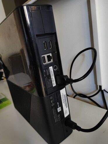Xbox 360 & Xbox: Xbox 360 superslim sa igricama Xbox 360 superslim, 320GB, kućno — 4