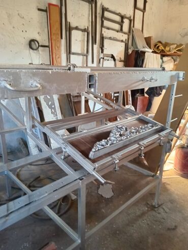 Digər beton məhsulları: Vakuum formalama dəzgakı və qəliblər.Beton daş, dekorativ plitə və — 5