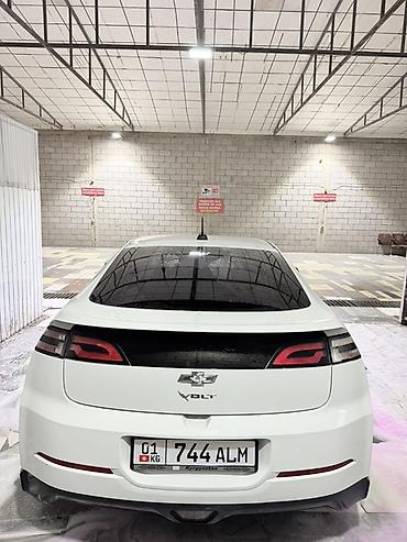 byd e2 2025: Chevrolet Volt: 2014 г., 1.4 л, Автомат, Гибрид, Хэтчбэк — 4
