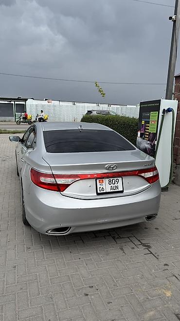 grander: Hyundai Grandeur: 2011 г., 3 л, Автомат, Газ, Седан — 4