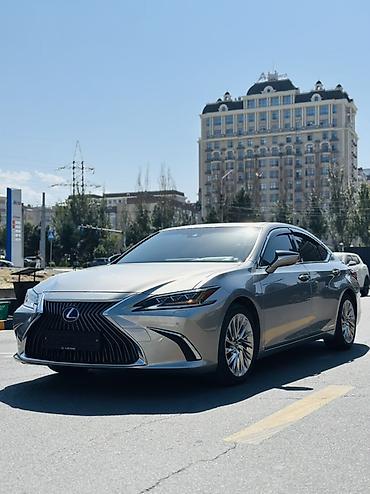 Lexus: Lexus ES: 2019 г., 2.5 л, Автомат, Гибрид, Седан — 1