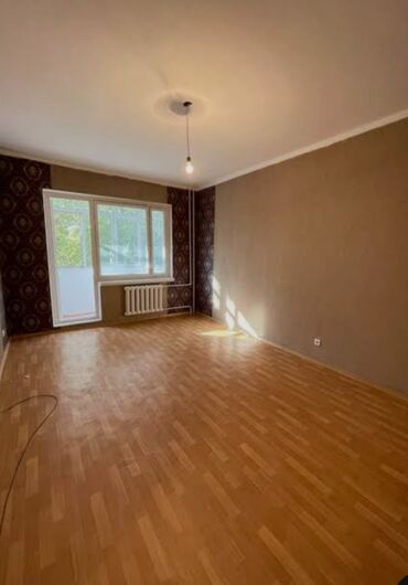 продаю или меняю на недвижимость: 40 м², С мебелью