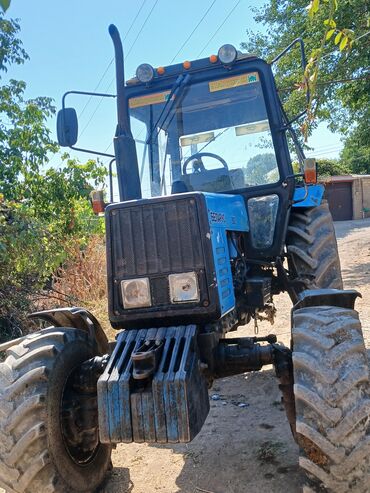 təkərdən əl işləri: Traktor Belarus (MTZ) 2013 il, 89 at gücü, motor 0.4 l, İşlənmiş