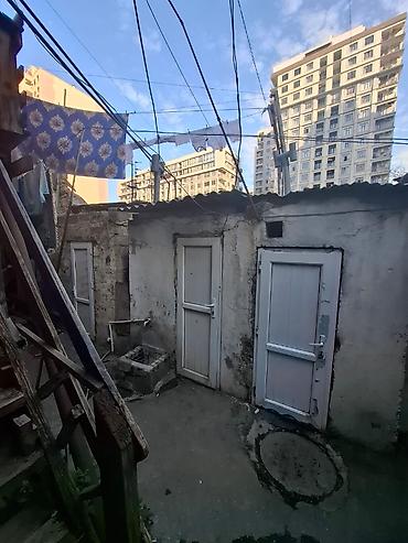 Mənzillər: Seherin merkezinde. 28 may metrosunun teze cixisina yaxin — 10