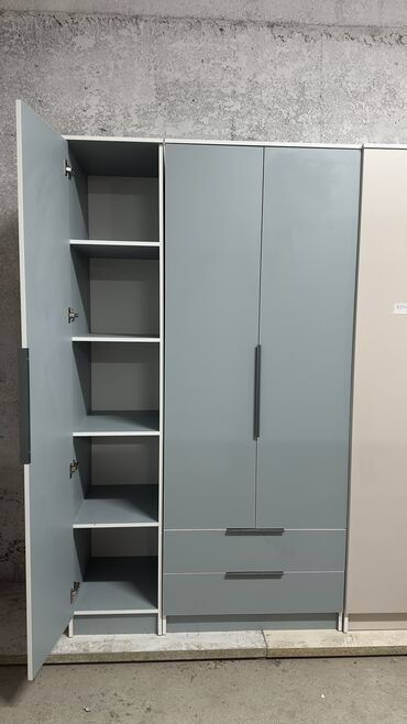 Шкафы для одежды: Качество на первом месте! Прослужит вам долгие годы! Трехдверный шкаф — 5