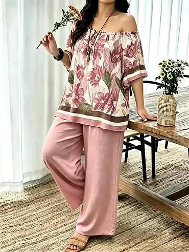 heets davidoff: Komplet za punije
Prelepe boje
2XL 3XL 4XL
Cena : 3000 dinara — 7