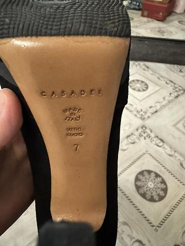 Casadei — женские ботильоны на высоком тонком каблуке. Б/у но в