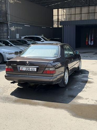 левый руль машина: Mercedes-Benz W124: 1990 г., 3 л, Автомат, Бензин, Купе — 5