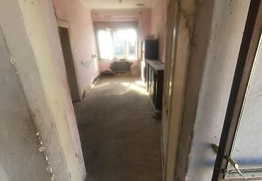 Kuće na prodaju: Stara kuca u Kucuri na prodaju Kuca je za restauraciju. Od naboja — 9