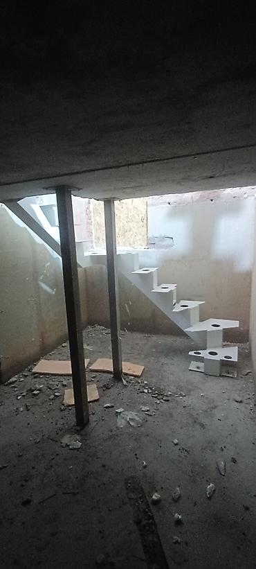 Металлические лестницы: Металлическая лестница Для дома, Форма лестницы: Г-образная, Стиль: Лофт — 17