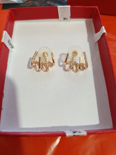 Kəmərlər: Qızılı rəngdə, daşlı qadın sırğası - Model: qulağı qismən qucaqlayan U — 11