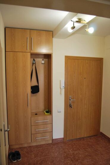 Dugoročni najam stanova: 2 sobe — 6