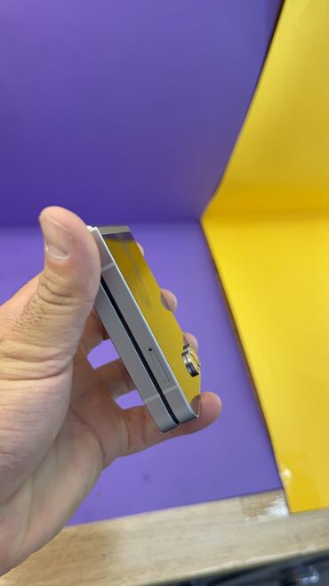 Samsung: Samsung Galaxy Z Flip 6, Б/у, 512 ГБ — 12