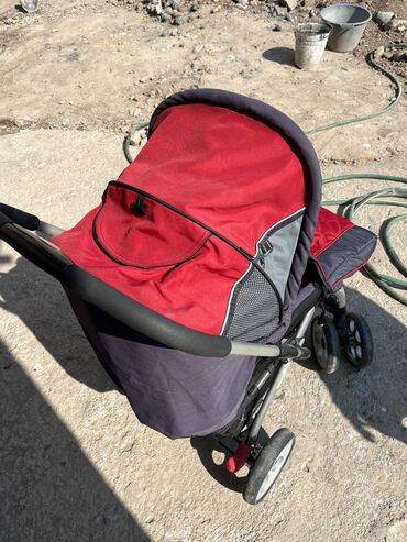детская коляска с большими колесами: Коляска, цвет - Красный, Б/у