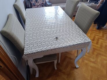 duz corek: Qonaq otağı üçün, Açılmayan, Dördbucaq masa, 4 stul