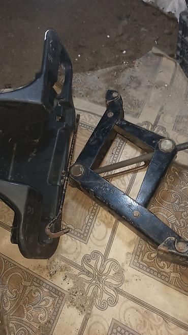 prius abs: Avtomobil üçün ehtiyat təkər və domkrat Toyota prius avtomobilindir — 3