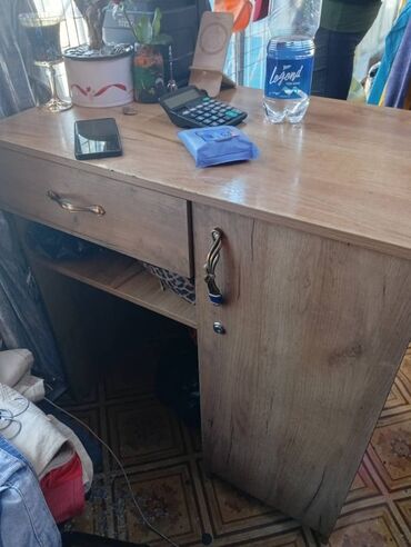 флипчарты ikea с дополнительными планками: Письменный стол, Б/у
