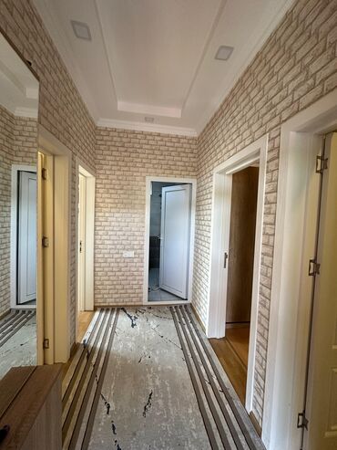 Otaqların satışı: Xirdalan ev yerlesme yerii yaxsi yerdedi.Satılır: 2 otaqlı mənzil üçün — 3